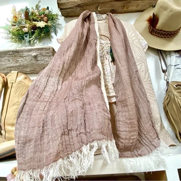 ⭐️Trendy gauze reversible scarf/wrap w prairie/cottage core vibe - Picture 7 of 14